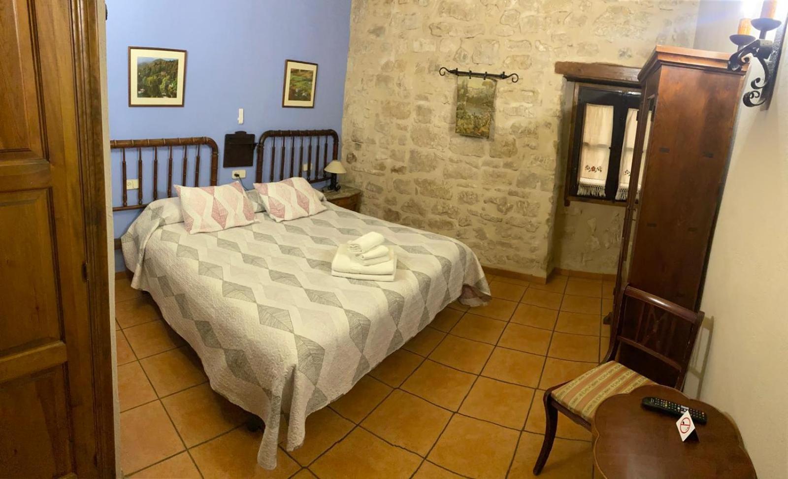 Fonda La Plaza Hotel Valderrobres Exterior foto