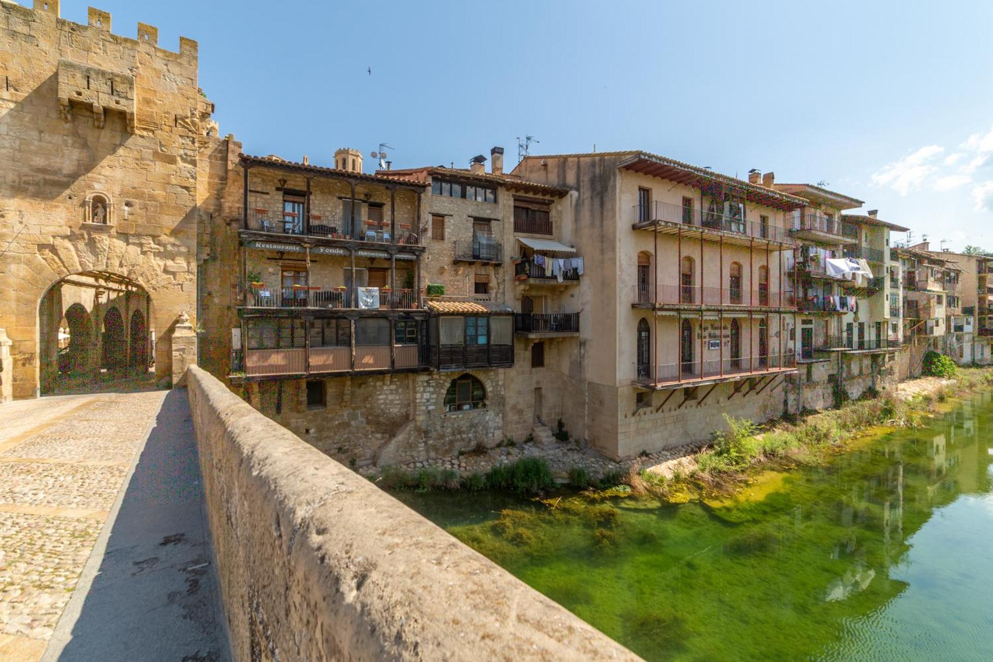 Fonda La Plaza Hotel Valderrobres Exterior foto