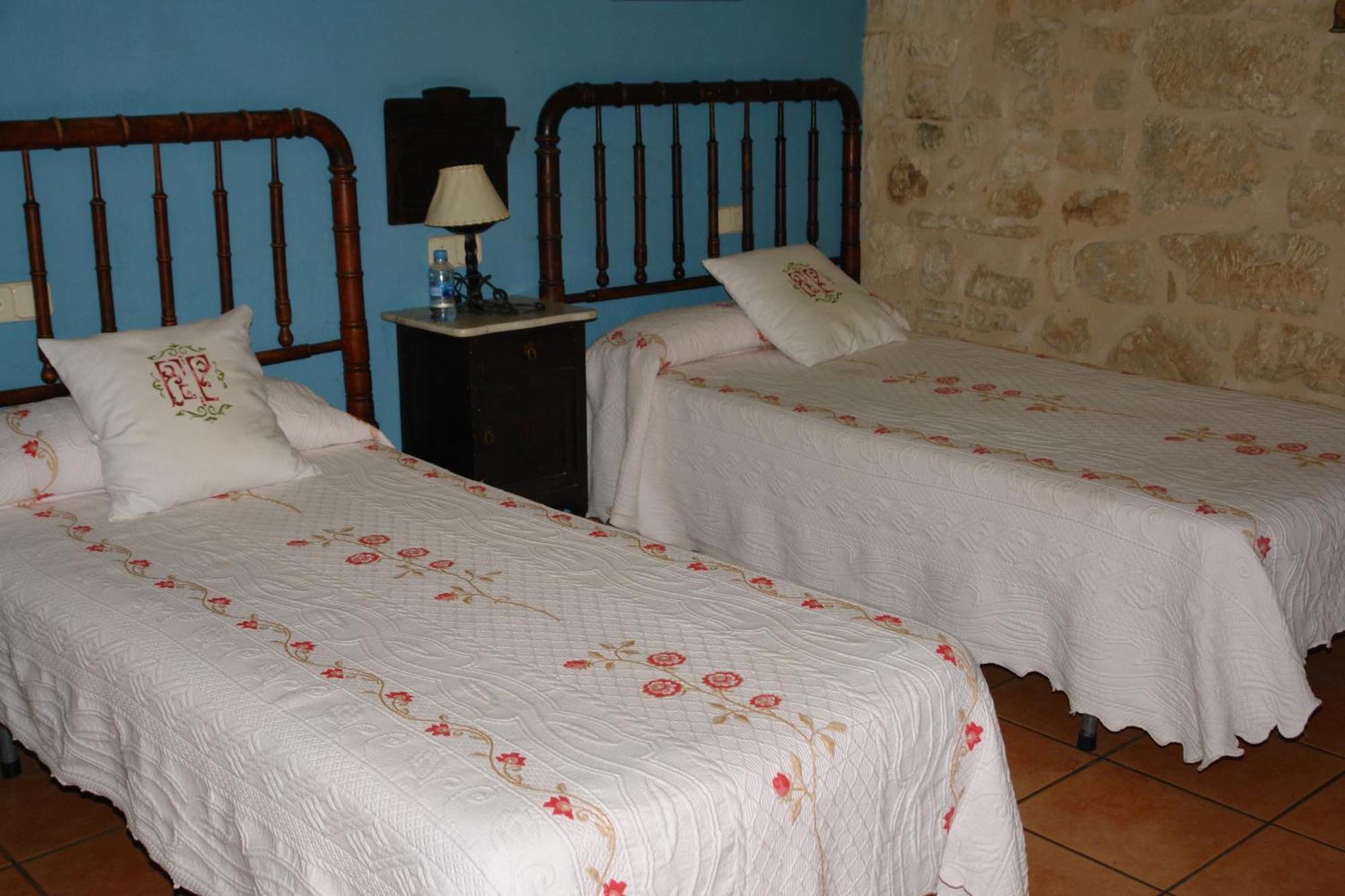 Fonda La Plaza Hotel Valderrobres Exterior foto
